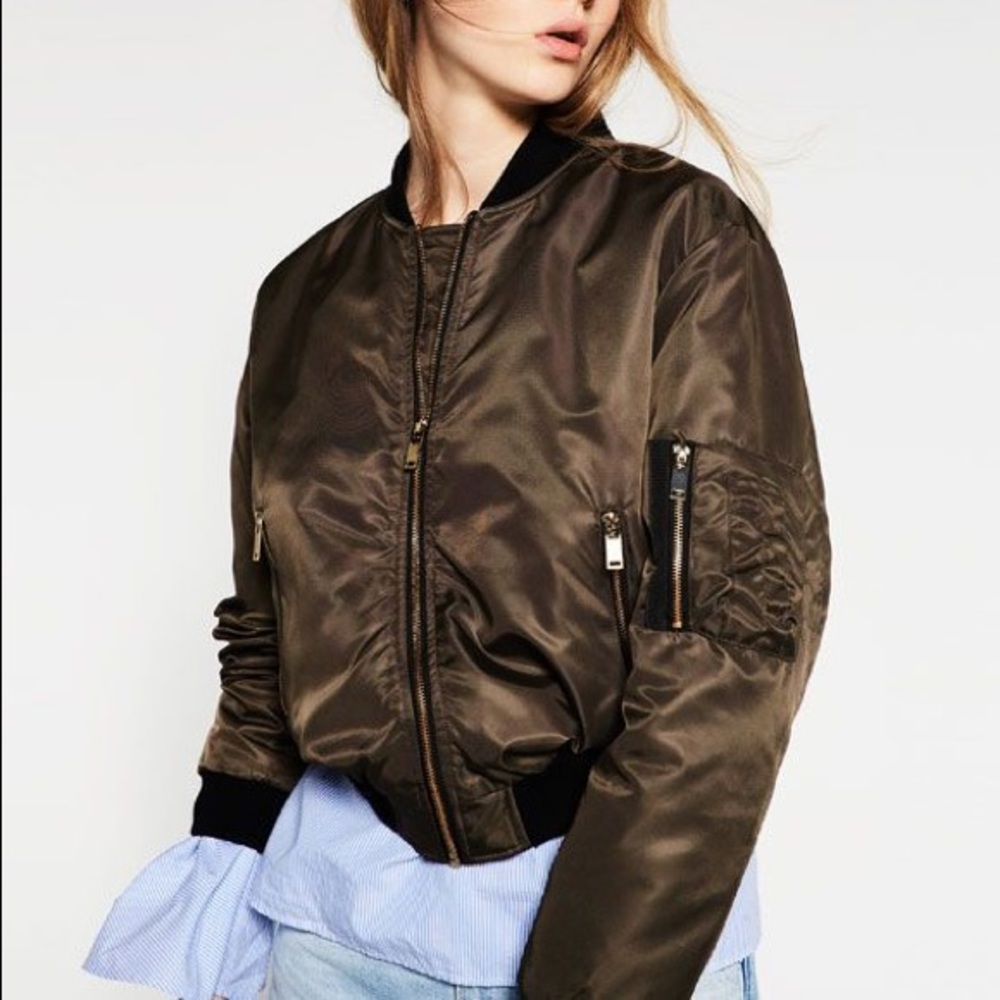 ZARA OLIVE GEEEN QUILTED BOMBER JACKET
